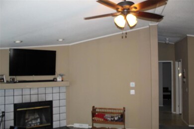 1415 Meander Rd, Granbury, TX 76049 - photo 3