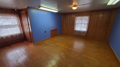 5337 S Baxter Ln, Janesville, WI 53546 - photo 5