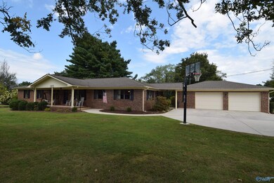 8177 Simpson Point Rd, Grant, AL 35747 - photo 4