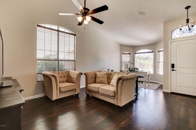 3330 E Windmere Dr-12