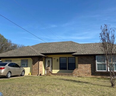 901 Melanie Ln, Keene, TX 76059 - photo 3