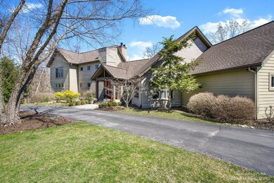 2566 Thornapple Dr, Ann Arbor, MI 48103 - photo 4