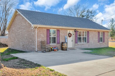 635 Lynchburg Rd, Manchester, TN 37355 - photo 3