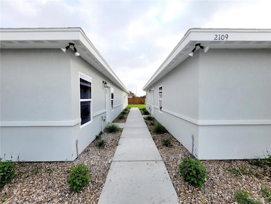 2109 Davenport St unit 3, Weslaco, TX 78596 - photo 2