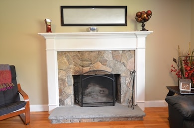 24 Beech St, Franklin, MA 02038 - photo 4