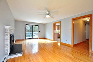 17 Box Turtle Ln, Windsor, CT 06095 - photo 4