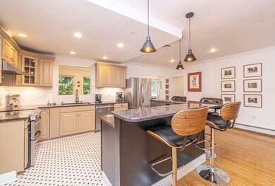 76 Selwyn Rd, Newton Highlands, MA 02461 - photo 7