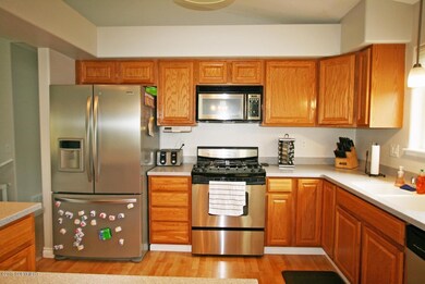 8755 little brook4