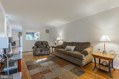 12832 Mill Brook Ct, Woodbridge, VA 22192 - photo 7