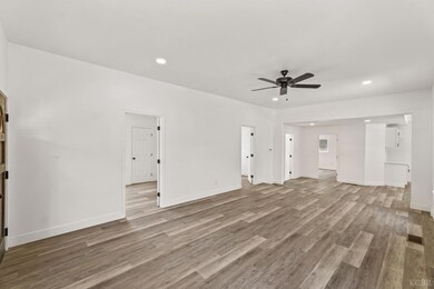 1328 N Redington St, Hanford, CA 93230 - photo 5