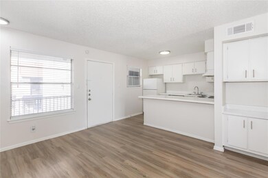 6010 N Lamar Blvd unit 201, Austin, TX 78752 - photo 2