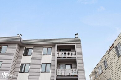 Exterior Front_KI_28-SMALL
