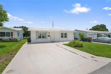 142 NW 10th Ct, Boynton Beach, FL 33426 - photo 4