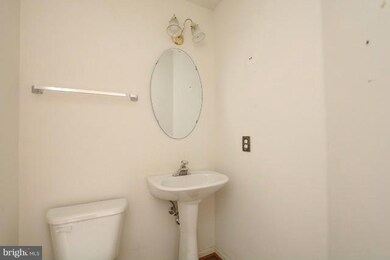 9825 Bayline Cir, Owings Mills, MD 21117 - photo 3