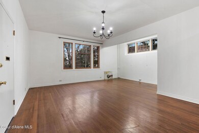Inside-Spokane-5th-4