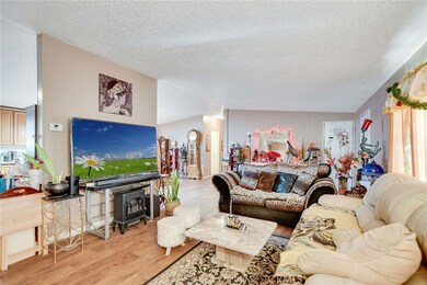 13778 Rodeo Dr, Victorville, CA 92395 - photo 6