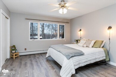 15-Primary Bedroom_ELI03931-Edit