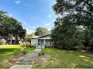 726 Virginia Ave, McComb, MS 39648 - photo 2