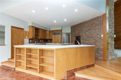 5615 Maurer Rd, Shawnee, KS 66217 - photo 5