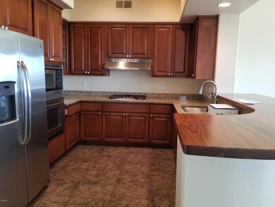 14850 E Grandview Pic9