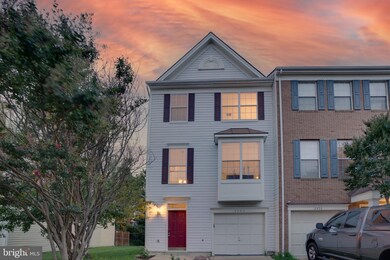 2498 Clover Field Cir, Herndon, VA 20171 - photo 2