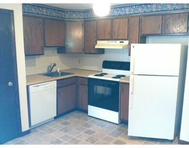 10 Cross St unit 3B, South Grafton, MA 01560 - photo 3