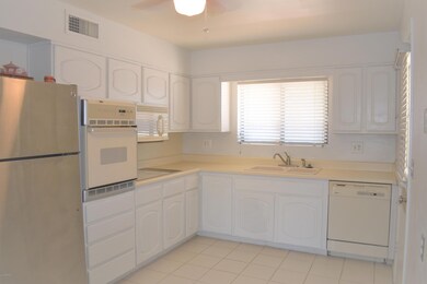 10514 W Kelso Dr, Sun City, AZ 85351 - photo 2