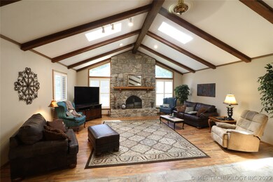 2370 London Ln, Bartlesville, OK 74006 - photo 3