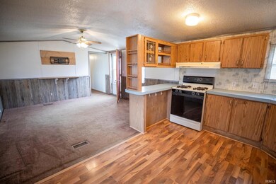 3179 Center St, Tippecanoe, IN 46570 - photo 5