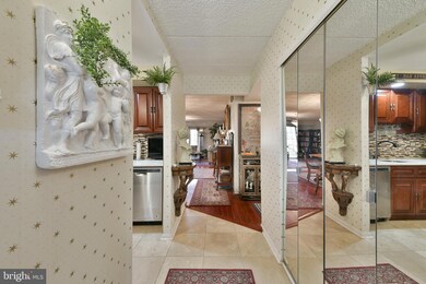 1005 Valley Glen Rd unit 237, Elkins Park, PA 19027 - photo 3