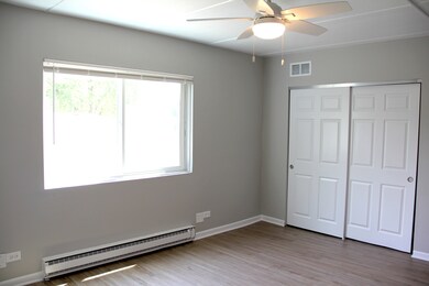 329 W Kimbell Ave unit 11, Elmhurst, IL 60126 - photo 5
