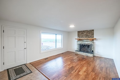 33745 Mcfarland Rd, Tangent, OR 97389 - photo 7