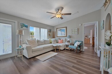 176 Andrea Ln Naples FL 34114-large-006-