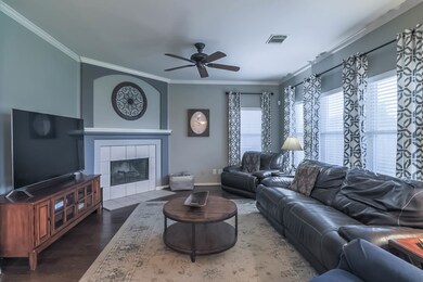 31731 Forest Oak Park Ct, Conroe, TX 77385 - photo 4