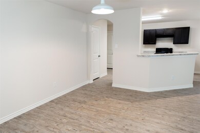 1707 Oriole St, Ennis, TX 75119 - photo 4