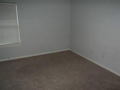 1933 Ridge Crest Dr, Shawnee, OK 74804 - photo 5