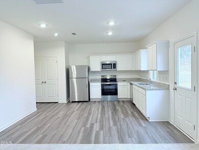 1375 Pond Overlook Dr, Nashville, NC 27856 - photo 3