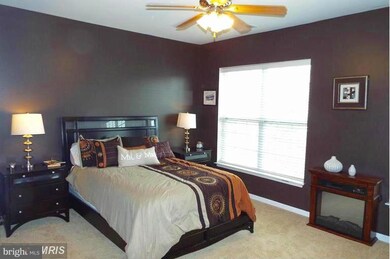 13905 Hollow Wind Way unit 9, Woodbridge, VA 22191 - photo 5