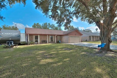 2704 Westfield St, Alvin, TX 77511 - photo 5