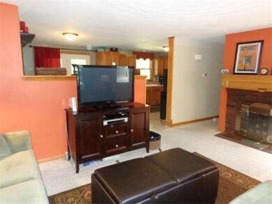 33 Laurel Ln, Bellingham, MA 02019 - photo 5