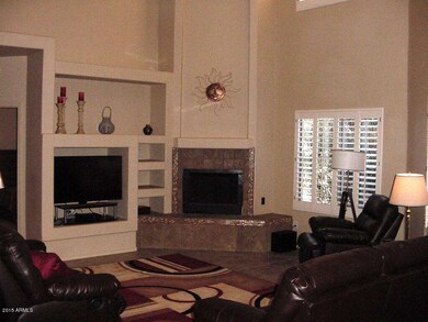 DRAMATIC 2-STORY LIVING AREA