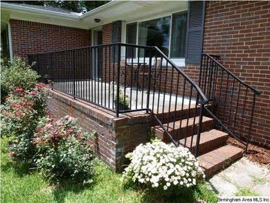 409 26th Ave NE, Center Point, AL 35215 - photo 6