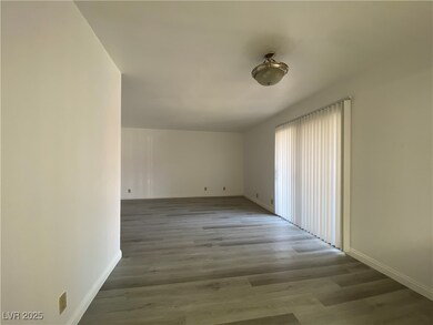 5221 River Glen Dr unit 195, Las Vegas, NV 89103 - photo 6