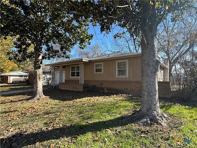 609 S 11th St, Copperas Cove, TX 76522 - photo 3