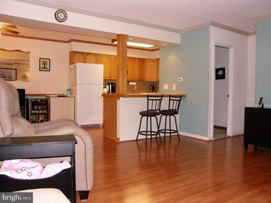 325 S Warminster Rd unit D10, Hatboro, PA 19040 - photo 7