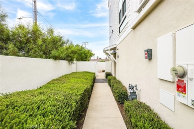 536 Caleigh Ln, Costa Mesa, CA 92627 - photo 4