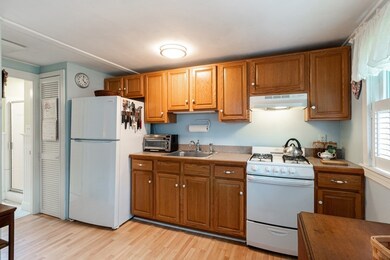 558 Craigville Beach Rd unit 2, Centerville, MA 02632 - photo 3