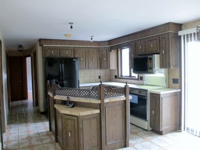 6 Deerfield Rd, Coventry, RI 02816 - photo 2