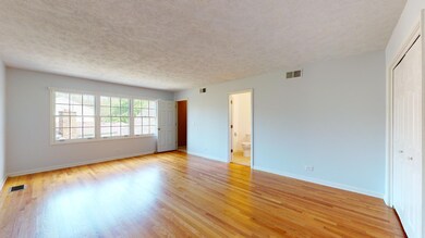 639 Edward Rd, Naperville, IL 60540 - photo 7