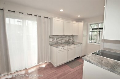 41 Annapolis Dr, Hazlet, NJ 07730 - photo 4